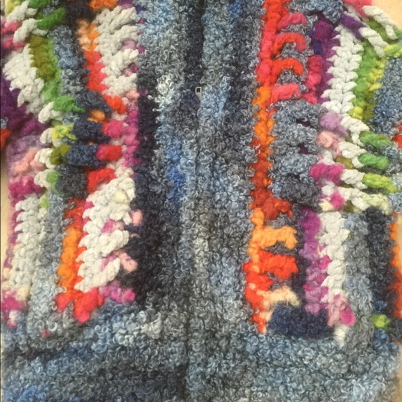 NORMA OF TORONTO VINTAGE COLLECTIBLE SWEATER - Picture 4 of 7